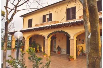 Italia Privát Venturina, Exterior